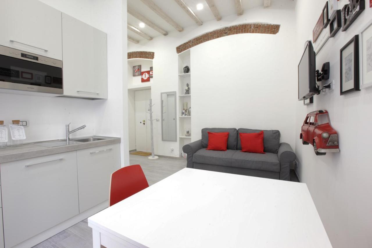 Amazing Apartment In City Center With Balcony Mailand Exterior foto