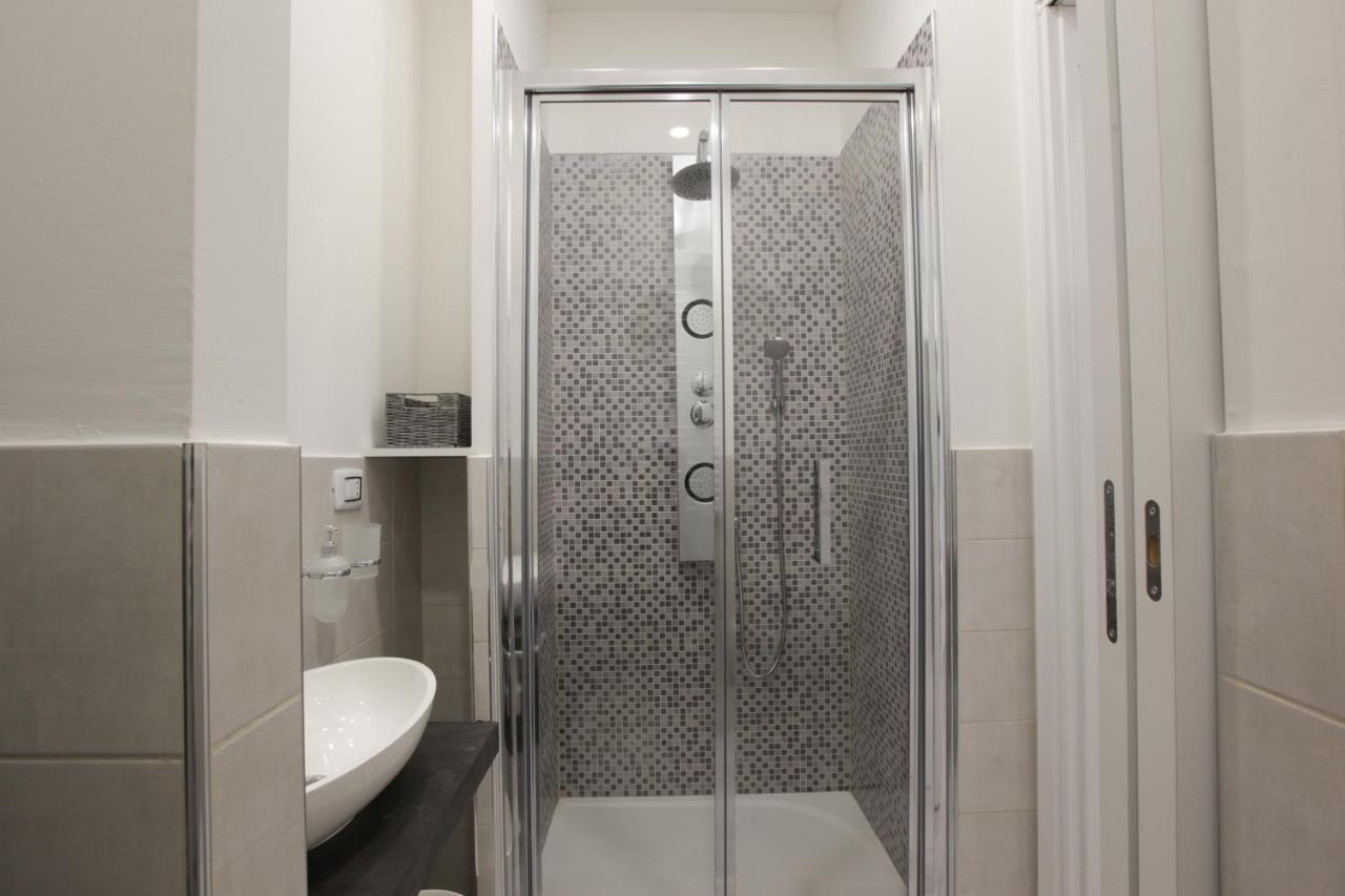 Amazing Apartment In City Center With Balcony Mailand Exterior foto