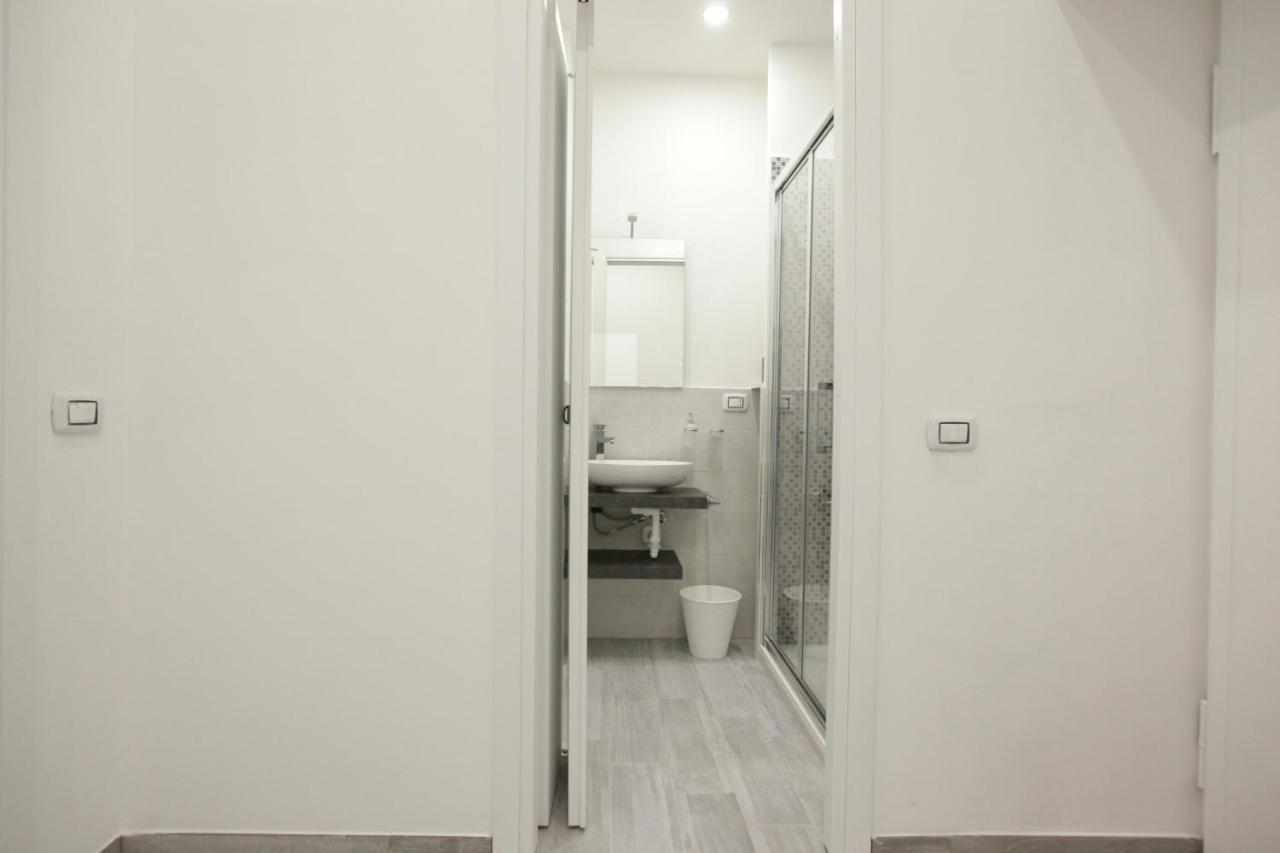 Amazing Apartment In City Center With Balcony Mailand Exterior foto