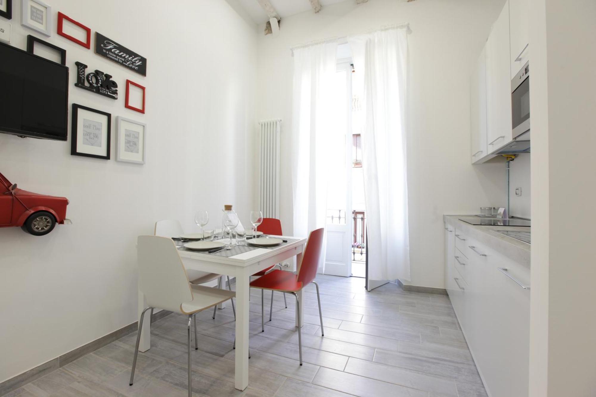 Amazing Apartment In City Center With Balcony Mailand Exterior foto