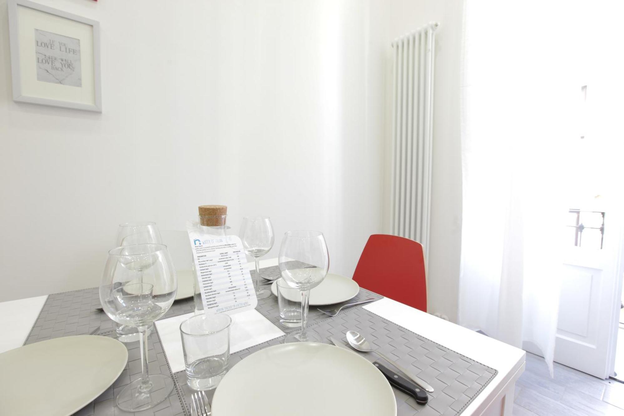 Amazing Apartment In City Center With Balcony Mailand Exterior foto